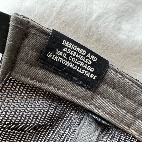 This hat - Picture 3 of 7